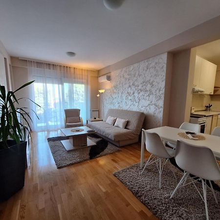 San Apartment Cacak Luaran gambar