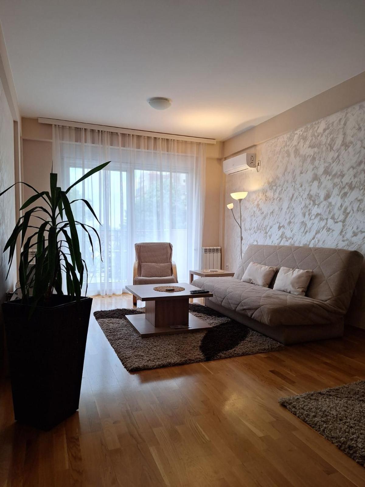 San Apartment Cacak Luaran gambar